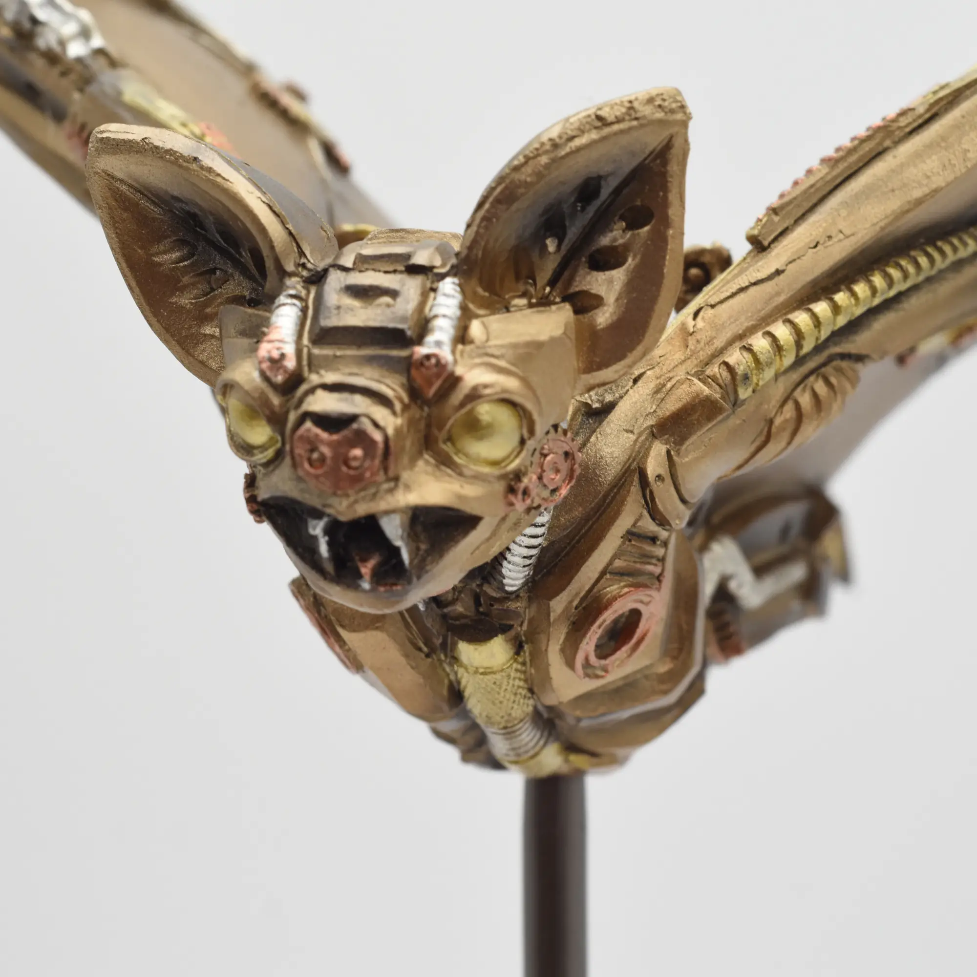 Steampunkfledermaus im Flug – Bild 2