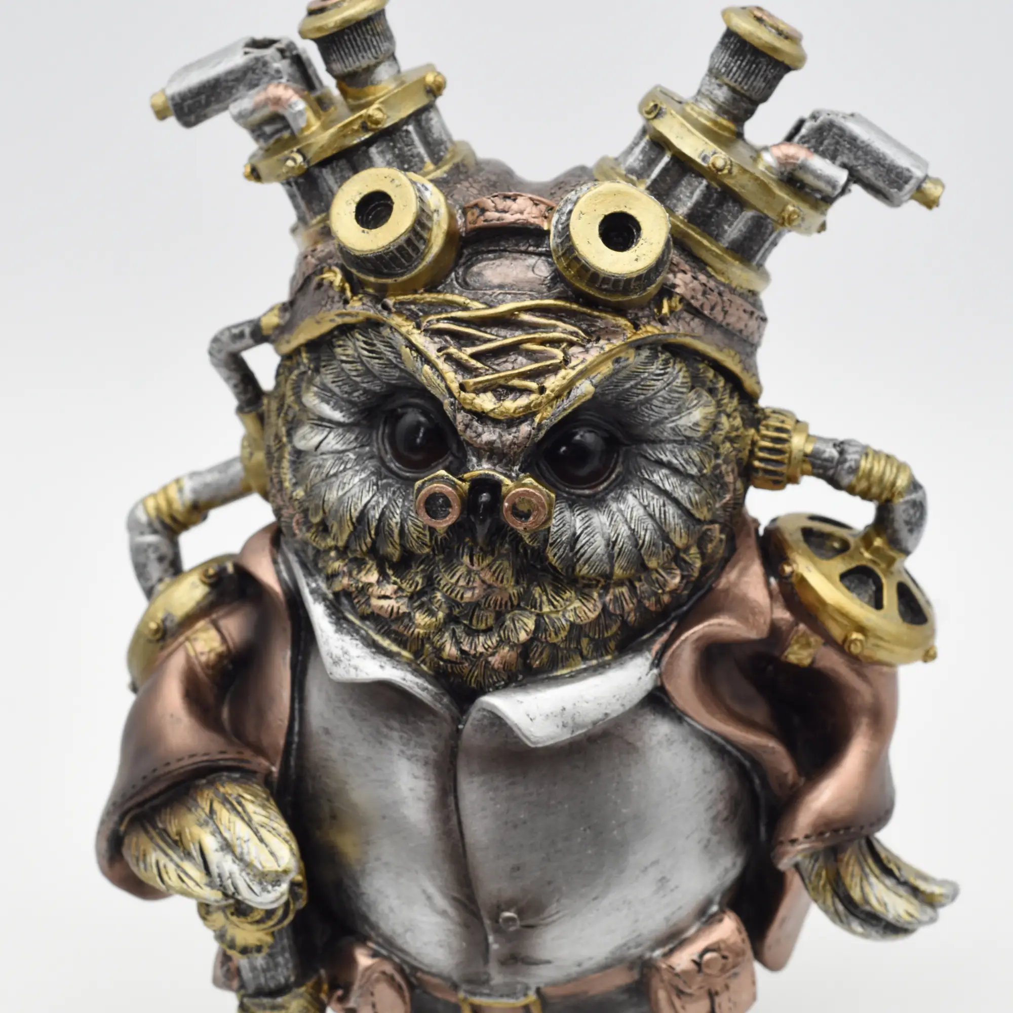 Wandereule aus Resin im Steampunkstyle – Bild 3