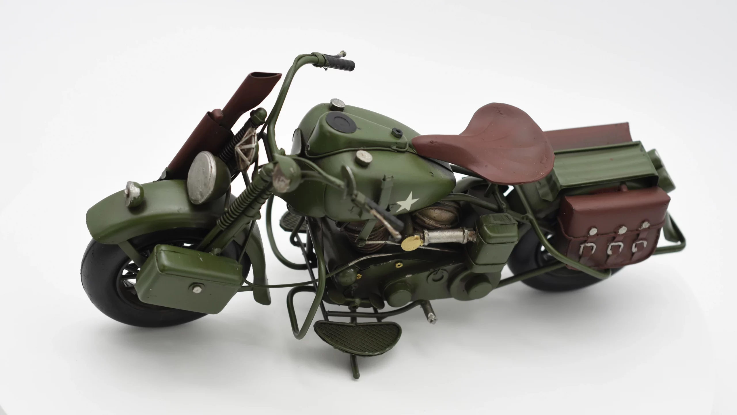 Miniaturmodel eines Militärmotorrads aus Zinn in Tarngrün – Bild 4
