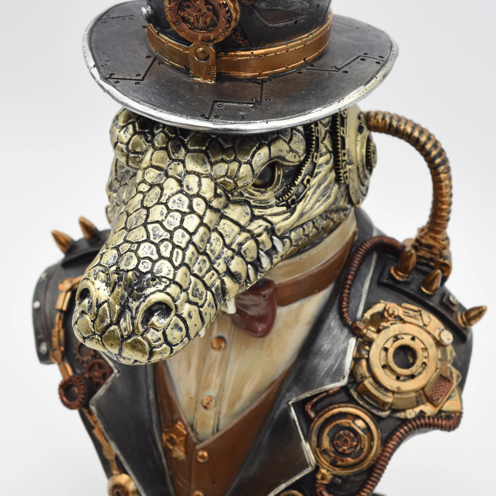 Büste eines Krokodils im Steampunkstyle – Bild 4